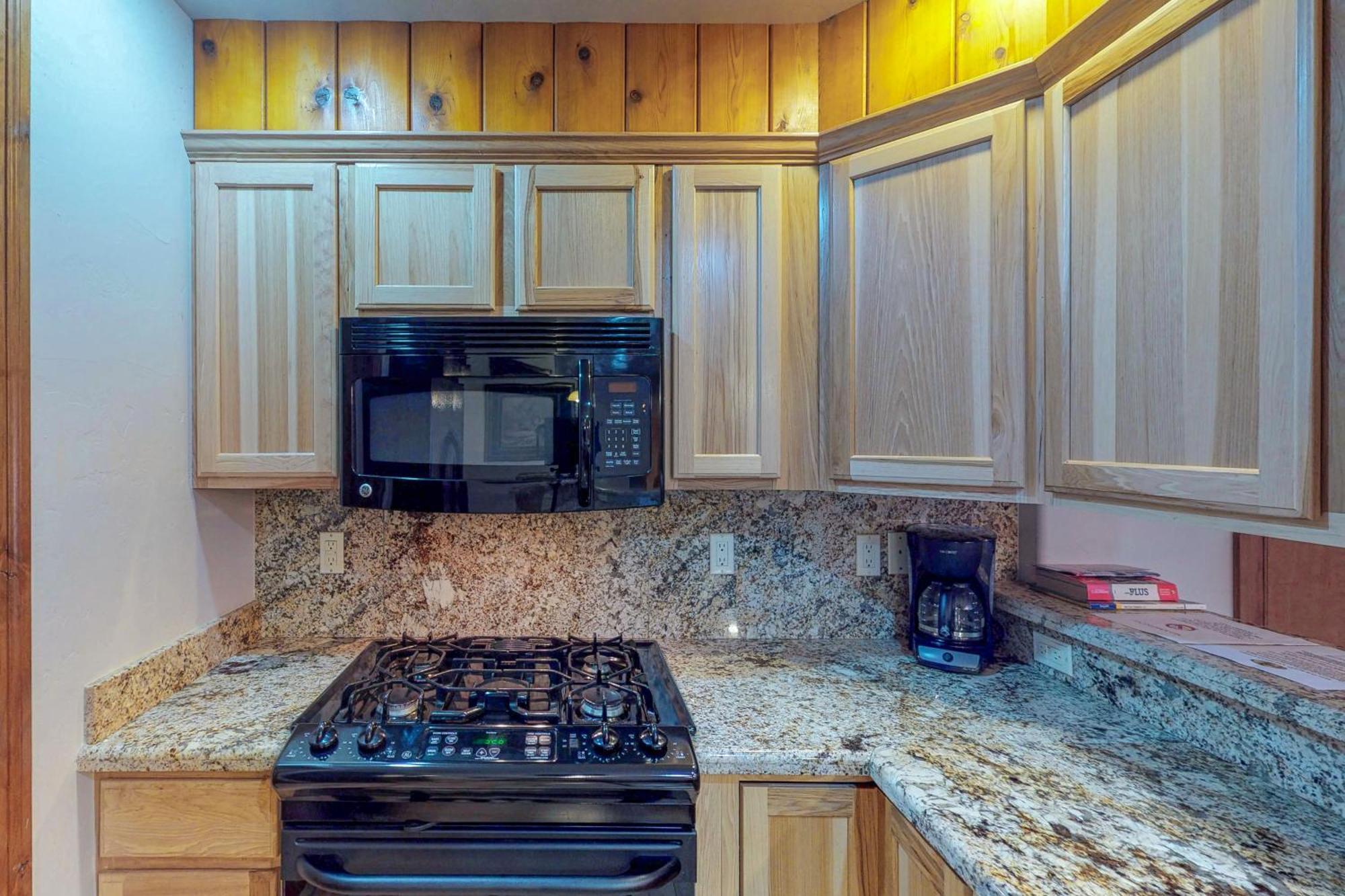 Ace Condos パゴサ・スプリングス 部屋 写真